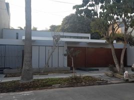 4 Habitación Casa en venta en University of Piura (Lima campus), Miraflores, Santiago de Surco