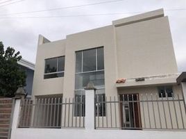 3 Bedroom House for sale in Conocoto, Quito, Conocoto