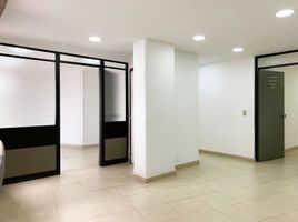 101 SqM Office for rent in Centro Comercial Unicentro Medellin, Medellin, Medellin