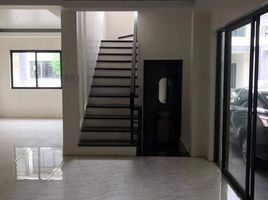 Maison de ville 4 chambre à vendre à Quezon City, Metro Manila, Quezon City, Eastern District, Metro Manila