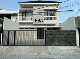 6 Habitación Villa en venta en Tenggilis Mejoyo, East Jawa, Tenggilis Mejoyo, Surabaya, East Jawa