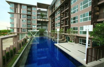 Double Lake Muang Thong Thani in บ้านใหม่, นนทบุรี