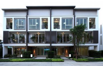 LUMPINI TOWN RESIDENCE LADPRAO STATION in จอมพล, กรุงเทพมหานคร