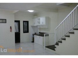 4 chambre Maison de ville à vendre à Makati Townhouse Bangkal Near Ayala Ave., Pasay City