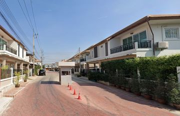 Petch Tawi Petchkasem-Raiking in ท่าตลาด, นครปฐม